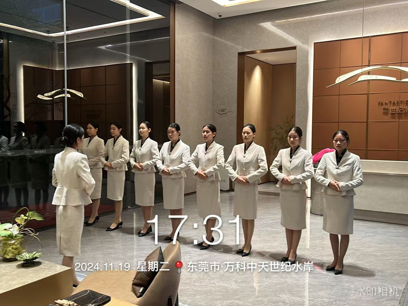 萬科中天世紀水岸安保護衛(wèi)